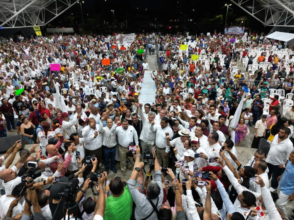 El futuro se construye entre todos, afirma Adán Augusto López Hernández