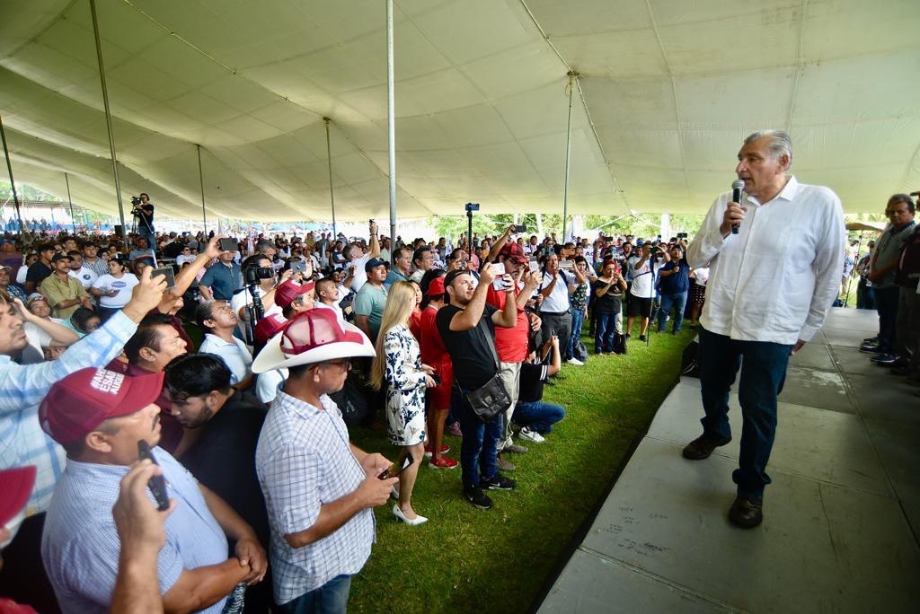 Adán Augusto López visita Quintana Roo, »una de las zonas más olvidadas de México»