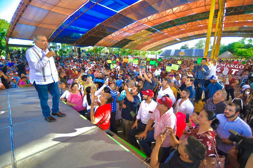 Atiende sin dilación y personalmente Adán Augusto López Hernández reclamo de mujer por falta de Pensión para Adulto Mayor