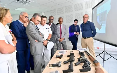 Francia refuerza su presencia militar en el Caribe para enfrentar al narco