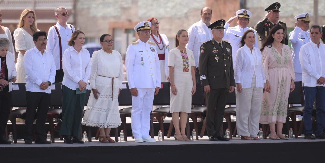 Gobernadora Rocío Nahle acompaña a la presidenta Claudia Sheinbaum en homenaje a la Armada de México