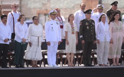 Gobernadora Rocío Nahle acompaña a la presidenta Claudia Sheinbaum en homenaje a la Armada de México