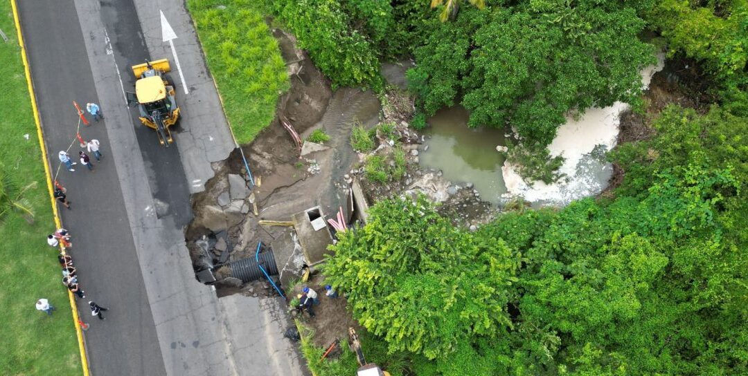Atiende SIOP afectación en la carretera federal 150 Antón Lizardo-Veracruz
