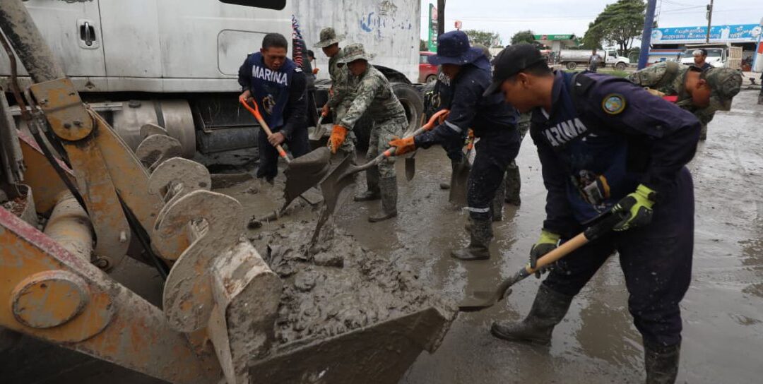 Despliegue masivo de fuerzas Federales y Estatales en Álamo para labores de limpieza 