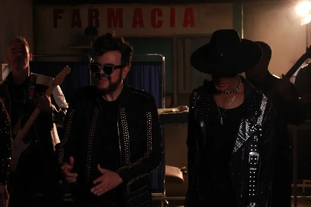 Aleks Syntek & Ruk-O estrenan «Perro Callejero»  (+video)