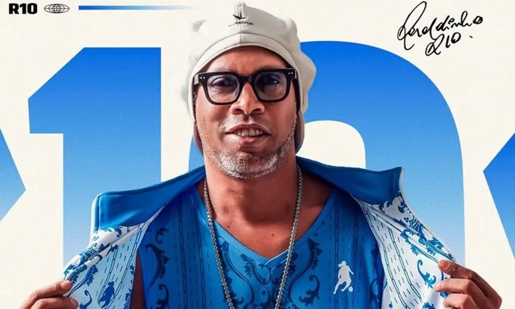 Ronaldinho lanza su primer disco llamado ‘Camisa 10’, con Pitbull, Sean Paul y Juan Magán
